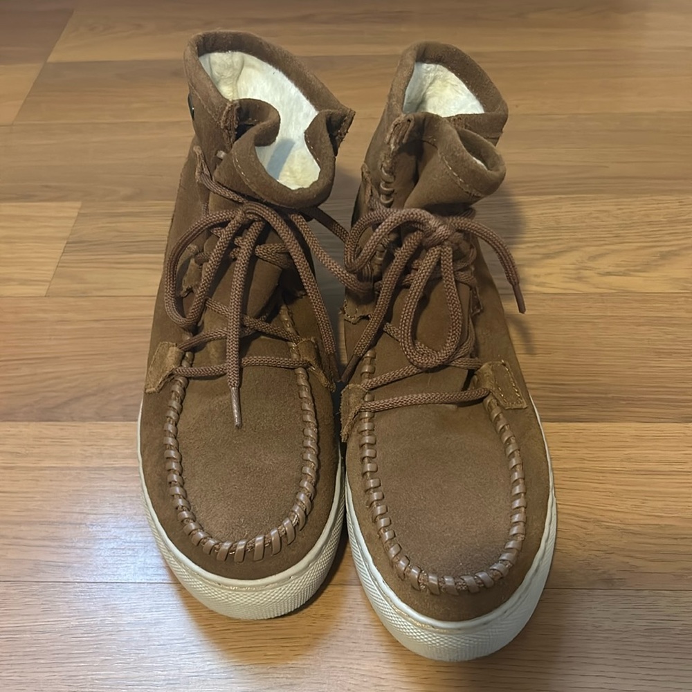 Lace up boots